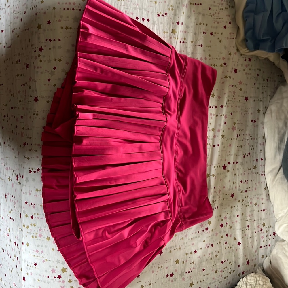 gold hinge skirt size medium